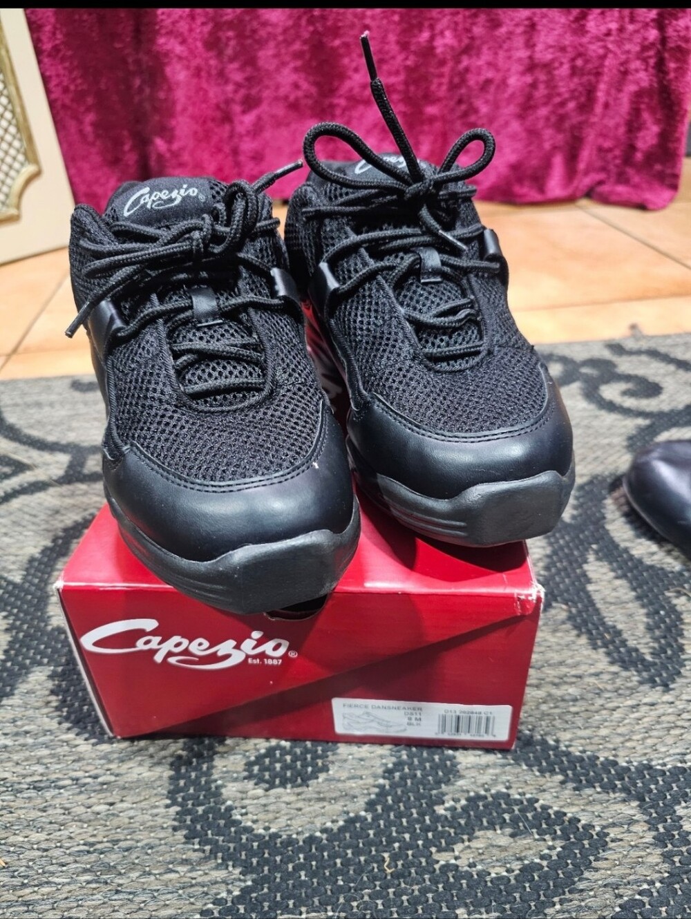 Capezio hip hop sneakers